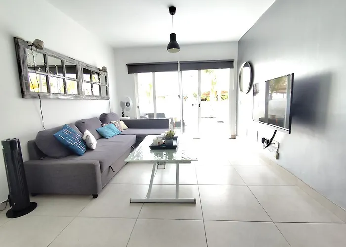 Luxe Salvaje Senator 133 Lanzarote Costa Teguise